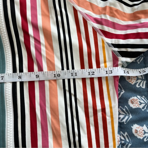 Madewell Second Wave Rash Guard in Rainbow Stripe - Picture 5 of 8